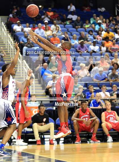 Thumbnail 1 in NCCA East vs. West All-Star Basketball photogallery.