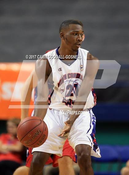 Thumbnail 3 in NCCA East vs. West All-Star Basketball photogallery.