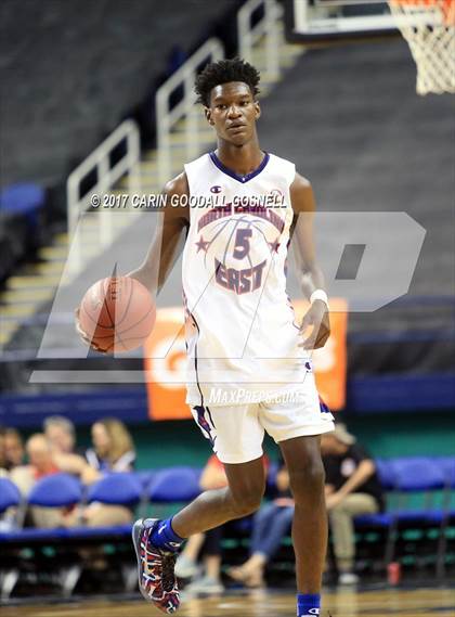 Thumbnail 2 in NCCA East vs. West All-Star Basketball photogallery.