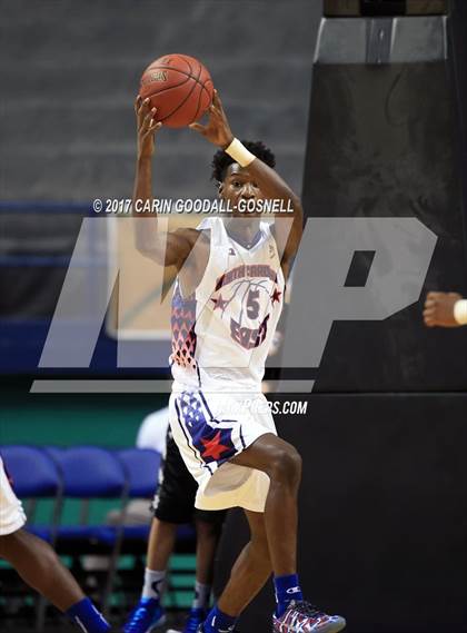 Thumbnail 3 in NCCA East vs. West All-Star Basketball photogallery.