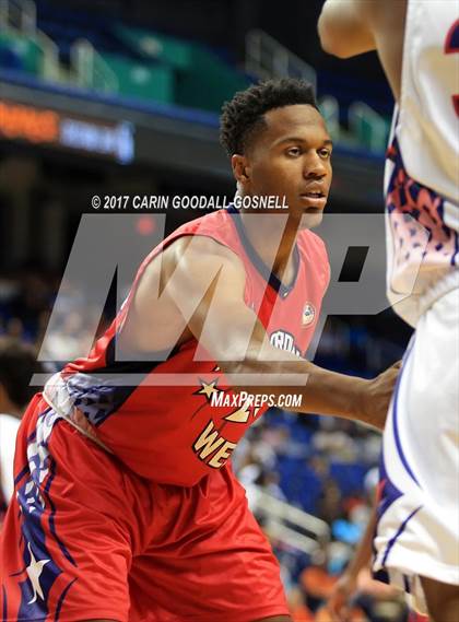 Thumbnail 3 in NCCA East vs. West All-Star Basketball photogallery.
