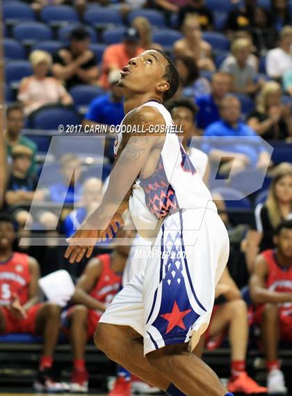 Thumbnail 3 in NCCA East vs. West All-Star Basketball photogallery.