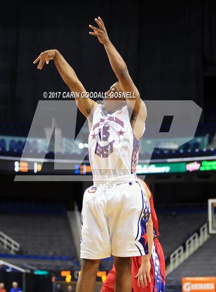 Thumbnail 1 in NCCA East vs. West All-Star Basketball photogallery.