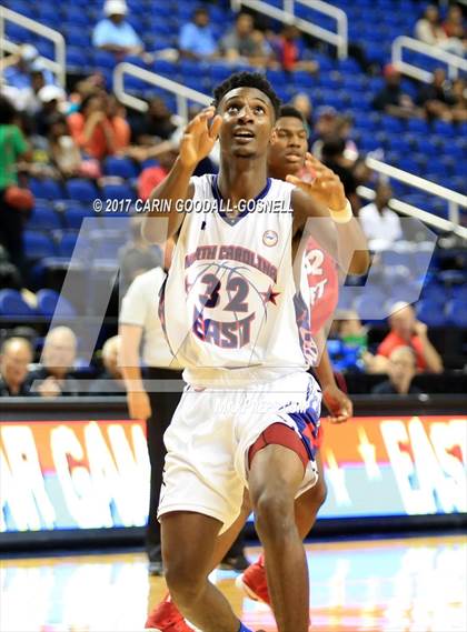 Thumbnail 2 in NCCA East vs. West All-Star Basketball photogallery.