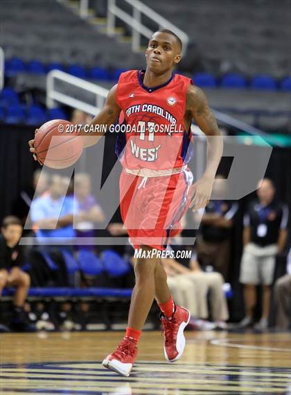 Thumbnail 1 in NCCA East vs. West All-Star Basketball photogallery.