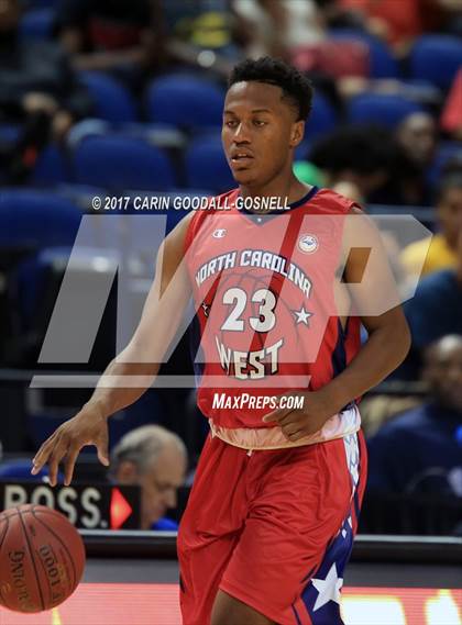 Thumbnail 3 in NCCA East vs. West All-Star Basketball photogallery.
