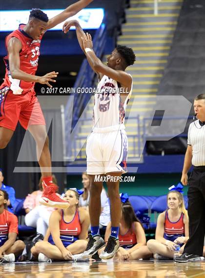 Thumbnail 1 in NCCA East vs. West All-Star Basketball photogallery.