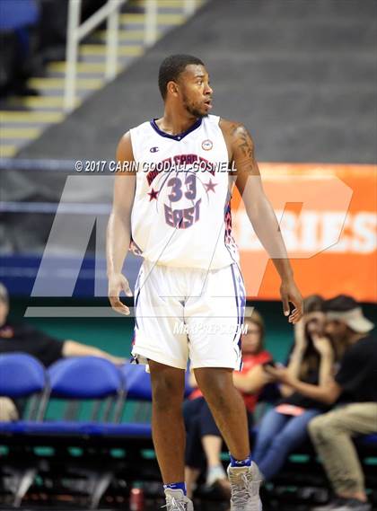 Thumbnail 2 in NCCA East vs. West All-Star Basketball photogallery.