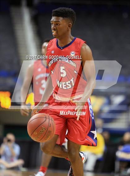 Thumbnail 3 in NCCA East vs. West All-Star Basketball photogallery.