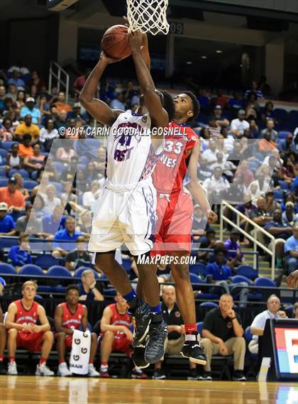 Thumbnail 1 in NCCA East vs. West All-Star Basketball photogallery.
