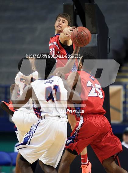 Thumbnail 1 in NCCA East vs. West All-Star Basketball photogallery.