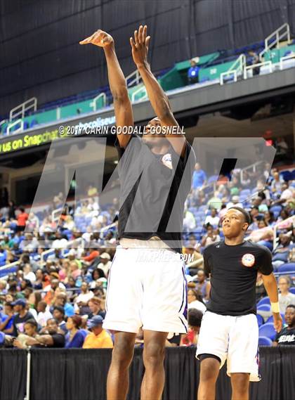 Thumbnail 2 in NCCA East vs. West All-Star Basketball photogallery.
