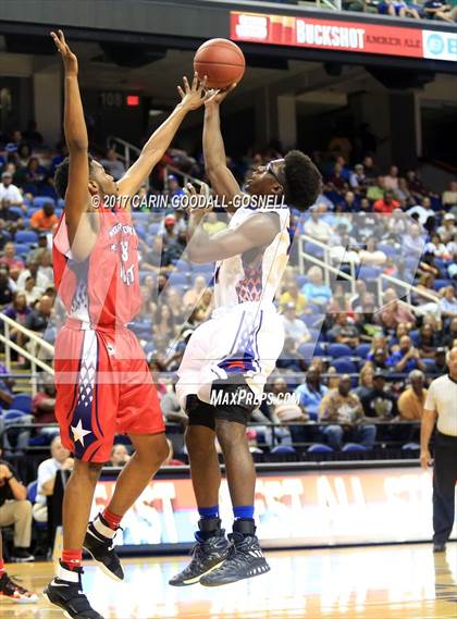Thumbnail 2 in NCCA East vs. West All-Star Basketball photogallery.