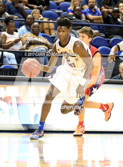Thumbnail 1 in NCCA East vs. West All-Star Basketball photogallery.