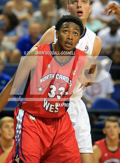 Thumbnail 2 in NCCA East vs. West All-Star Basketball photogallery.