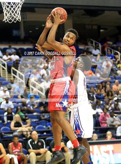 Thumbnail 3 in NCCA East vs. West All-Star Basketball photogallery.