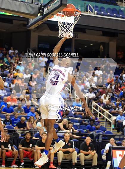 Thumbnail 2 in NCCA East vs. West All-Star Basketball photogallery.