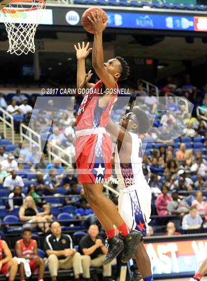 Thumbnail 2 in NCCA East vs. West All-Star Basketball photogallery.