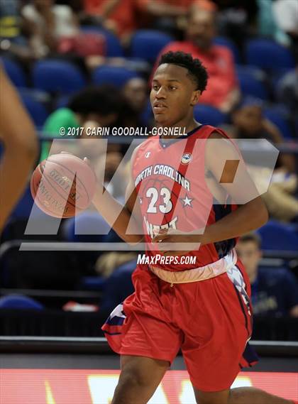 Thumbnail 1 in NCCA East vs. West All-Star Basketball photogallery.