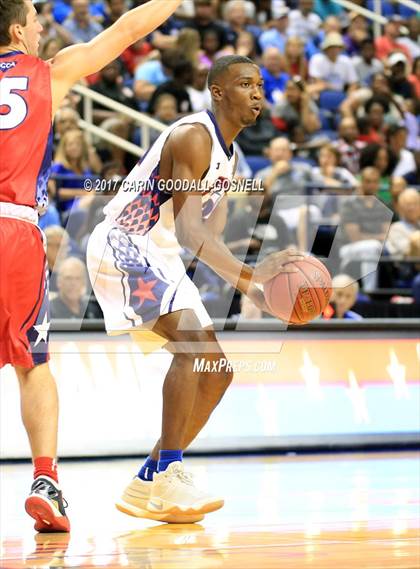 Thumbnail 3 in NCCA East vs. West All-Star Basketball photogallery.