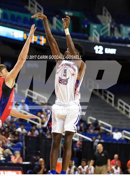 Thumbnail 1 in NCCA East vs. West All-Star Basketball photogallery.