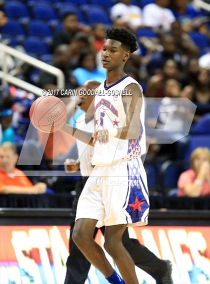 Thumbnail 2 in NCCA East vs. West All-Star Basketball photogallery.