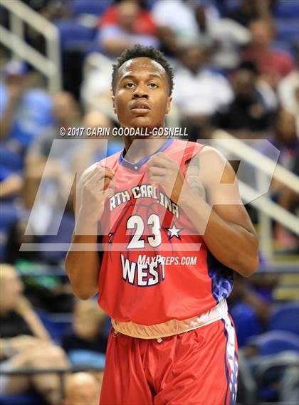Thumbnail 3 in NCCA East vs. West All-Star Basketball photogallery.