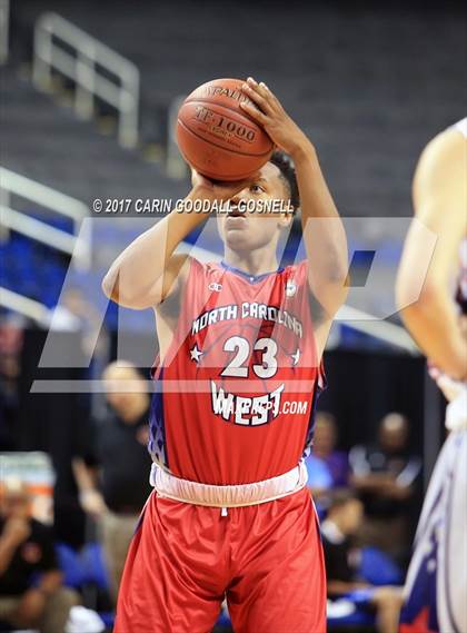 Thumbnail 1 in NCCA East vs. West All-Star Basketball photogallery.