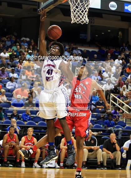 Thumbnail 3 in NCCA East vs. West All-Star Basketball photogallery.