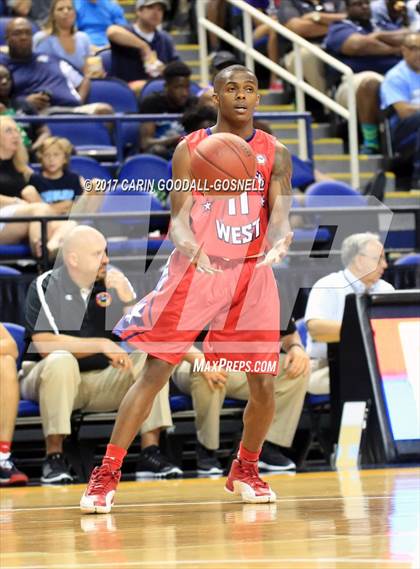 Thumbnail 2 in NCCA East vs. West All-Star Basketball photogallery.