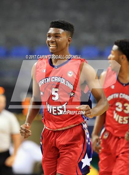 Thumbnail 1 in NCCA East vs. West All-Star Basketball photogallery.