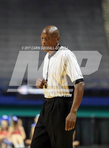 Thumbnail 1 in NCCA East vs. West All-Star Basketball photogallery.