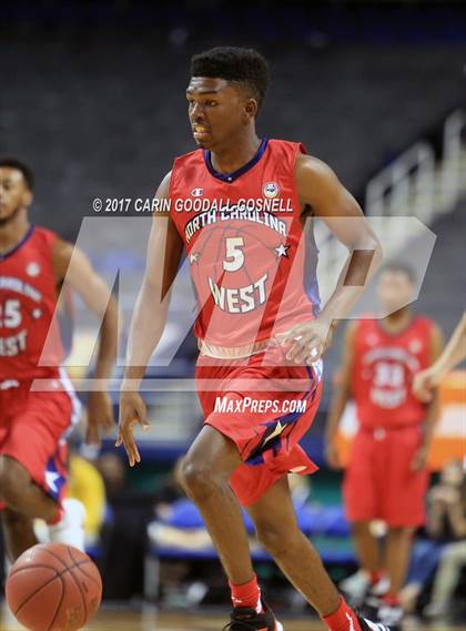 Thumbnail 2 in NCCA East vs. West All-Star Basketball photogallery.