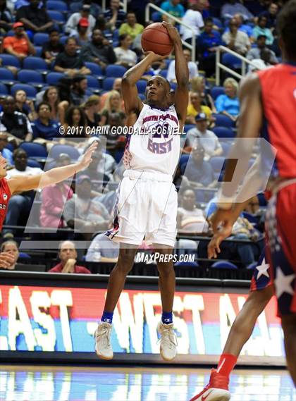 Thumbnail 3 in NCCA East vs. West All-Star Basketball photogallery.