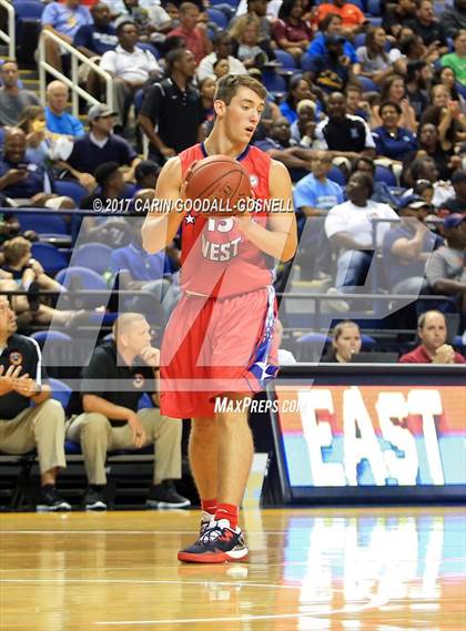 Thumbnail 3 in NCCA East vs. West All-Star Basketball photogallery.
