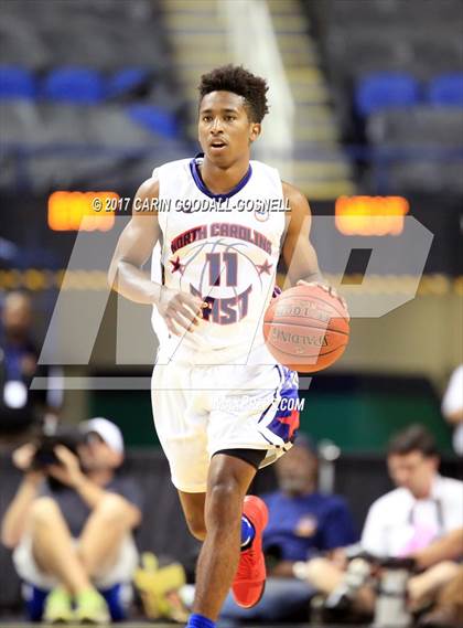 Thumbnail 2 in NCCA East vs. West All-Star Basketball photogallery.