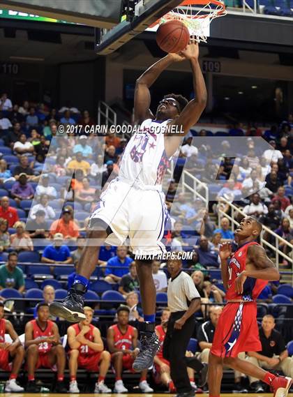 Thumbnail 3 in NCCA East vs. West All-Star Basketball photogallery.
