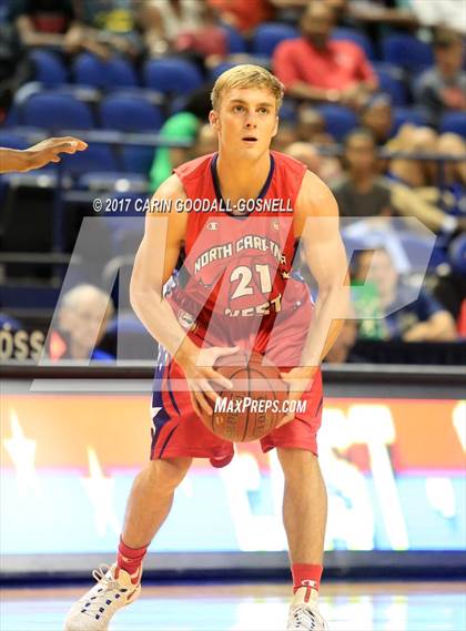 Thumbnail 1 in NCCA East vs. West All-Star Basketball photogallery.