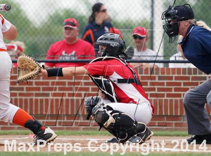 Thumbnail 1 in Van vs. Gilmer (UIL 3A Region II Bi-District Playoff) photogallery.