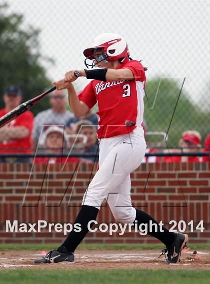 Thumbnail 2 in Van vs. Gilmer (UIL 3A Region II Bi-District Playoff) photogallery.