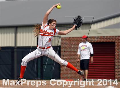 Thumbnail 2 in Van vs. Gilmer (UIL 3A Region II Bi-District Playoff) photogallery.