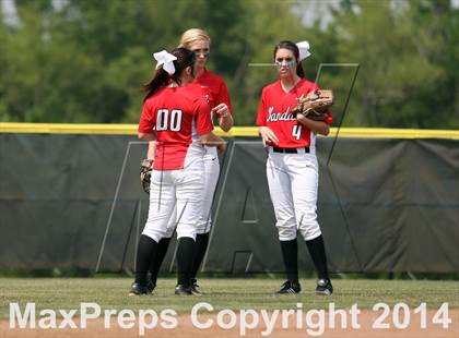 Thumbnail 1 in Van vs. Gilmer (UIL 3A Region II Bi-District Playoff) photogallery.