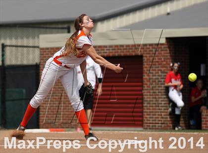 Thumbnail 1 in Van vs. Gilmer (UIL 3A Region II Bi-District Playoff) photogallery.