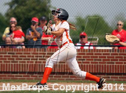 Thumbnail 2 in Van vs. Gilmer (UIL 3A Region II Bi-District Playoff) photogallery.