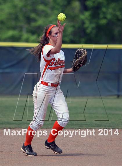 Thumbnail 1 in Van vs. Gilmer (UIL 3A Region II Bi-District Playoff) photogallery.
