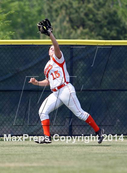 Thumbnail 3 in Van vs. Gilmer (UIL 3A Region II Bi-District Playoff) photogallery.