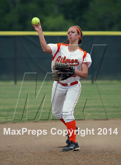 Thumbnail 2 in Van vs. Gilmer (UIL 3A Region II Bi-District Playoff) photogallery.