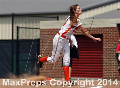 Thumbnail 2 in Van vs. Gilmer (UIL 3A Region II Bi-District Playoff) photogallery.