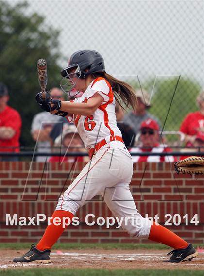Thumbnail 2 in Van vs. Gilmer (UIL 3A Region II Bi-District Playoff) photogallery.