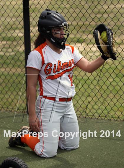 Thumbnail 3 in Van vs. Gilmer (UIL 3A Region II Bi-District Playoff) photogallery.